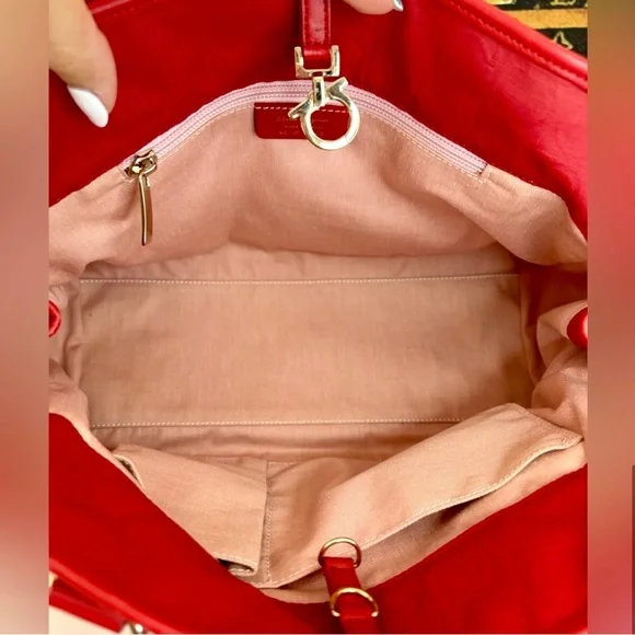 Salvatore Ferragamo Red Gancini Embossed
Shoulder Bag - Picture 12 of 13